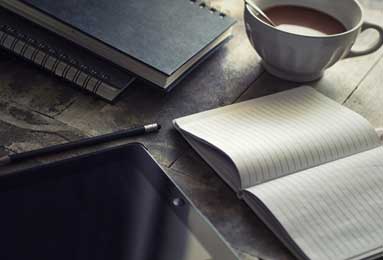 曼城对纽卡后卫利夫拉门托兴趣浓厚，球员合同还有2年到期